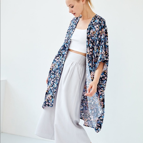 Aritzia Jackets & Blazers - Sunday Best Aitken Kimono - BLACK